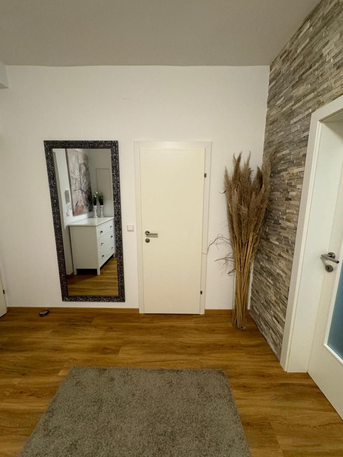 Sunny And Elegant Apartament In Central Location Graz Luaran gambar